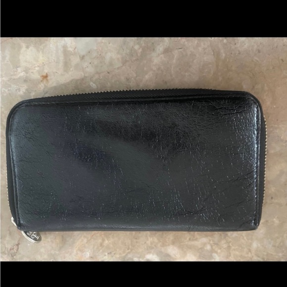 Tory Burch Reva Wallet in Black with silver hardware - Picture 3 of 5